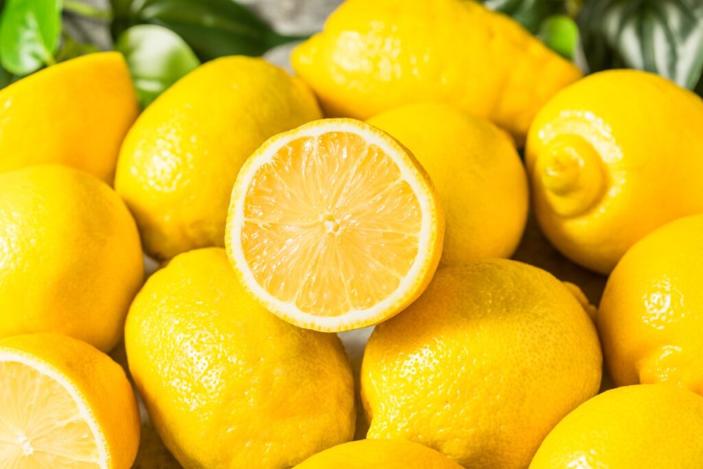 Des citrons qui sont riches en vitamine C