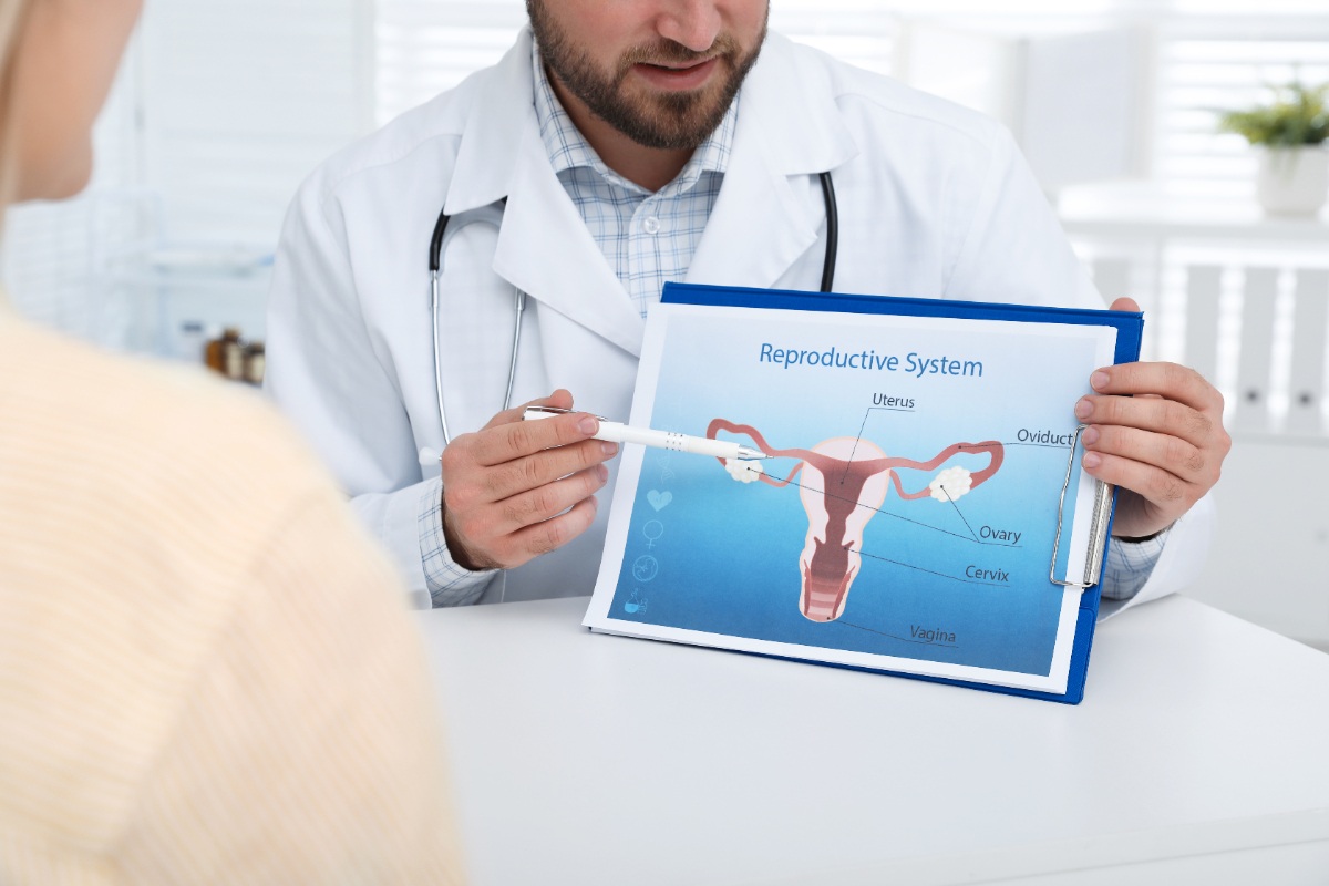 Un médecin faisant une consultation médicale